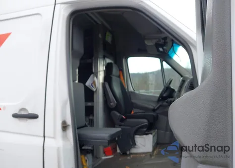 2012 Mercedes-Benz Sprinter 2500 High Roof z USA, uszkodzony, nr VIN WD3PE8CB8C5707747